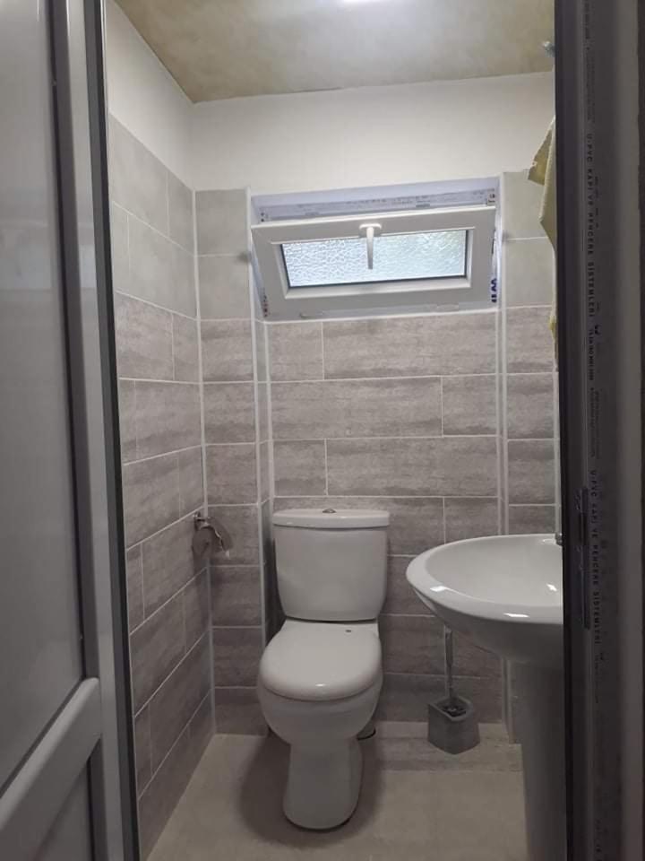 Lux-2-Or-1- Persons Irodion Evdoshvili Street #15 Kutaisi Exterior photo