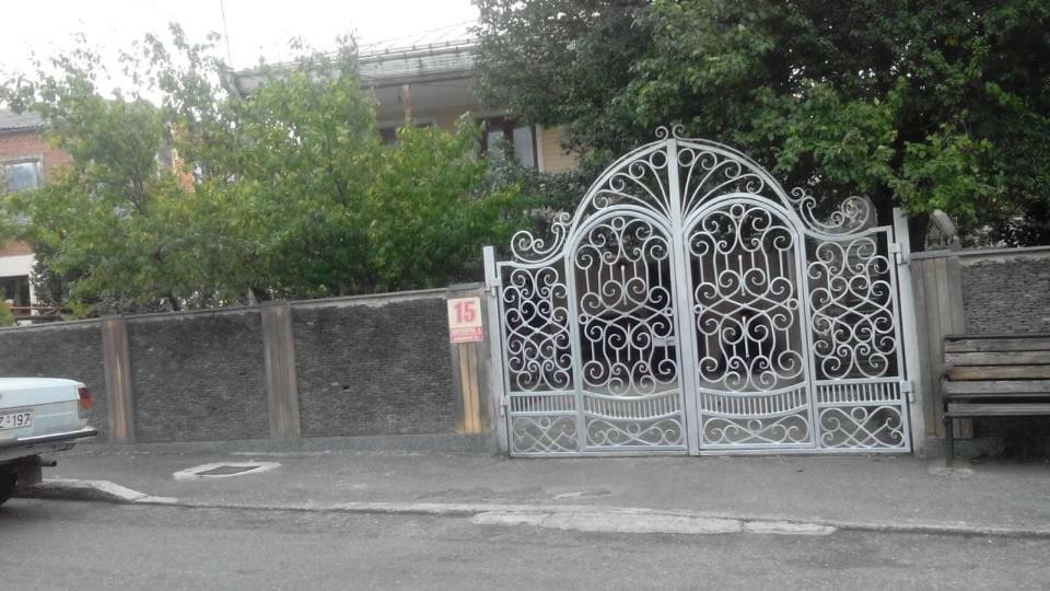 Lux-2-Or-1- Persons Irodion Evdoshvili Street #15 Kutaisi Exterior photo